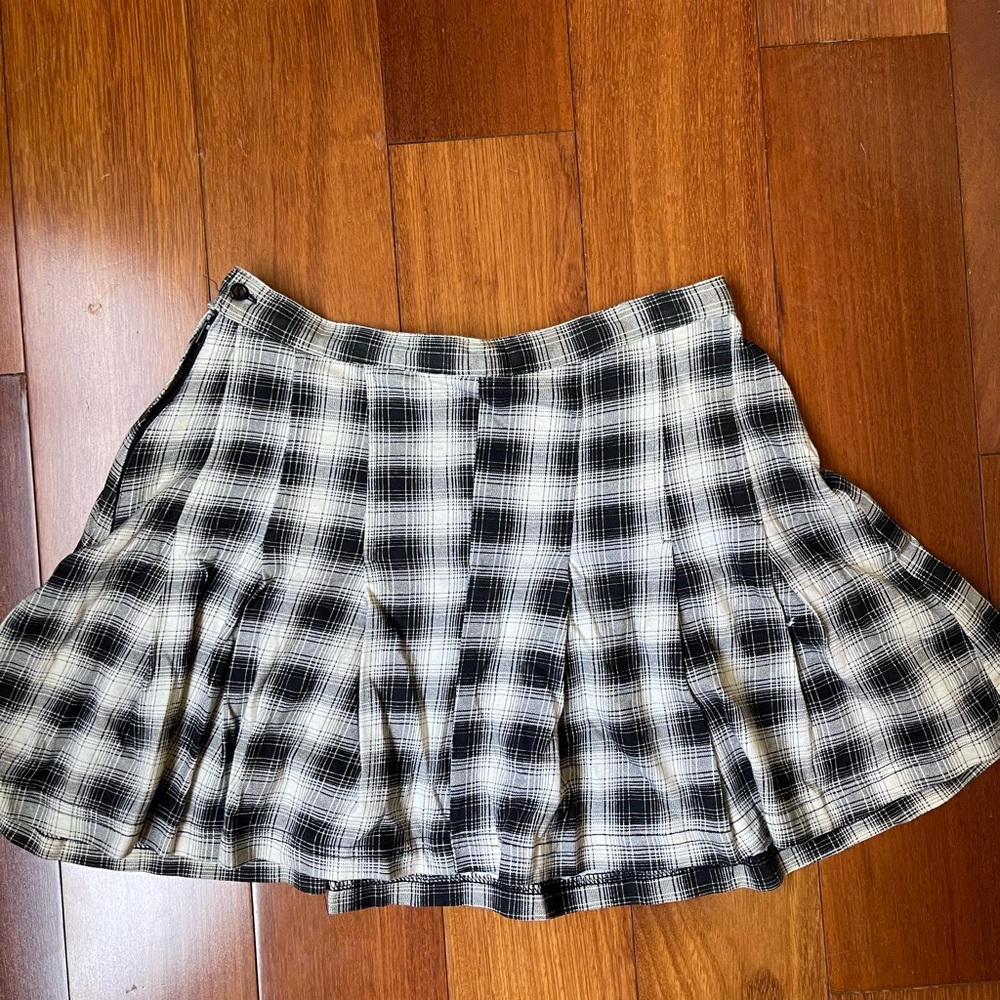 vintage pleated mini skirt - Picture 4 of 9